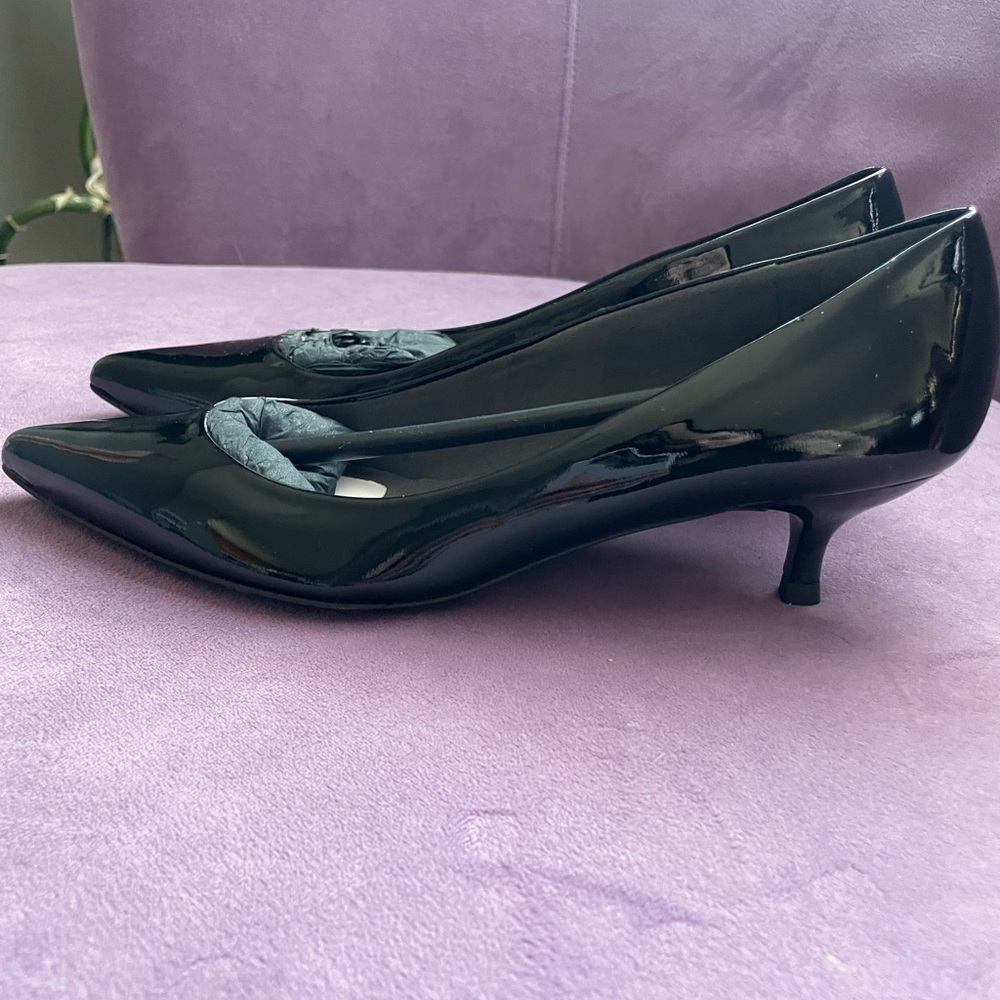 Stuart Weitzman Black  Heel Pumps - Picture 5 of 6